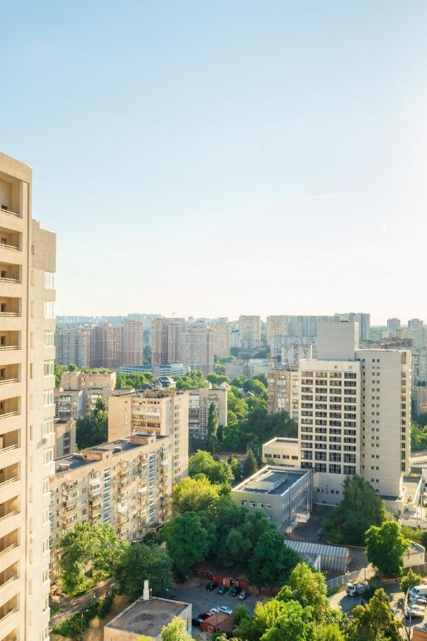 Квартиры По Улице Феодосийская, 1-А Kyiv Exterior foto